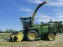 John Deere 6910